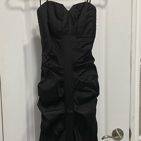Melanie Lyne Floor Length, Mermaid, Evening Gown. Size 6 - Picture 3 of 6